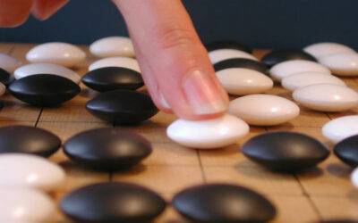 衢州的“烂柯棋院”为我们的学生开设一个围棋课程